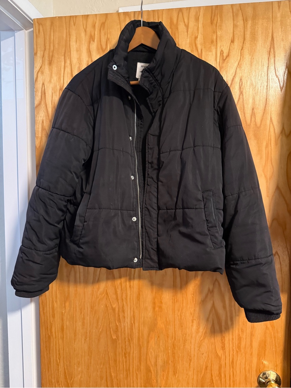 RVCA Black Puffer Jacket - M